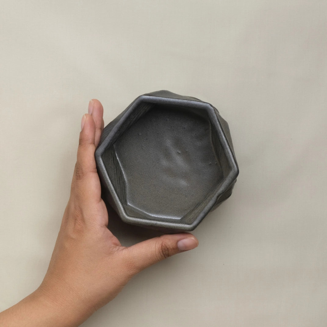 black Ceramic Planter 3D printed size demo #color_black