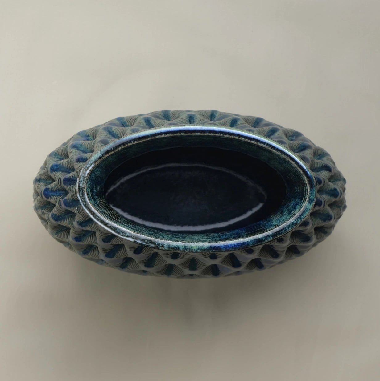 blue Ceramic Table Vase 3D printed top view #color_sapphire blue