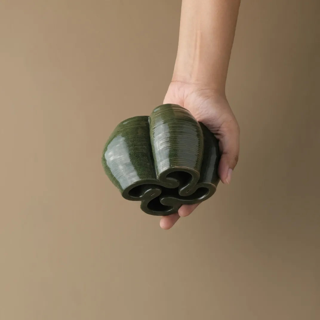 green Ceramic Cutlery Holder 3D printed size demo #color_olive green