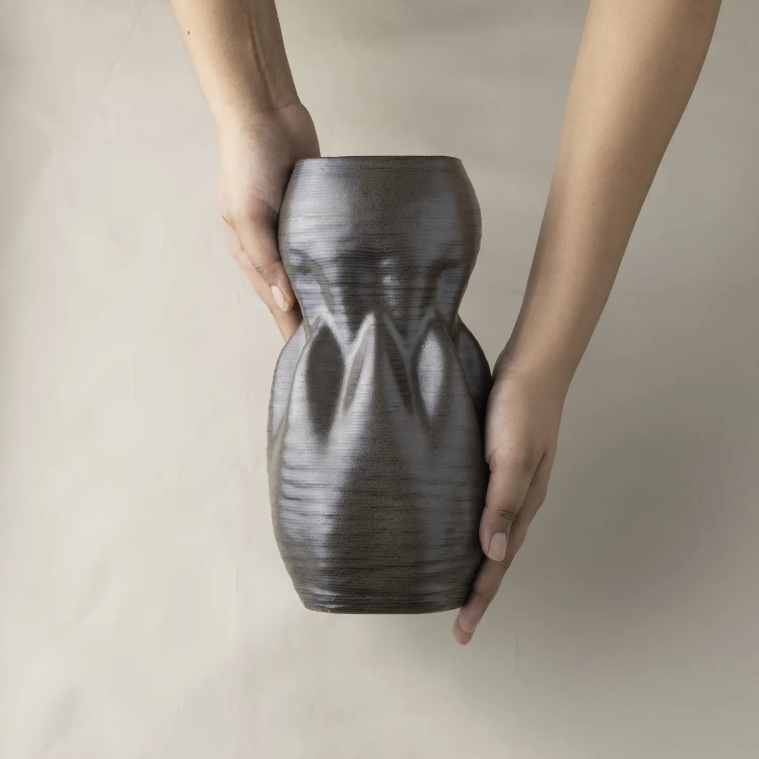 black Ceramic sculpture 3D printed size demo #color_black