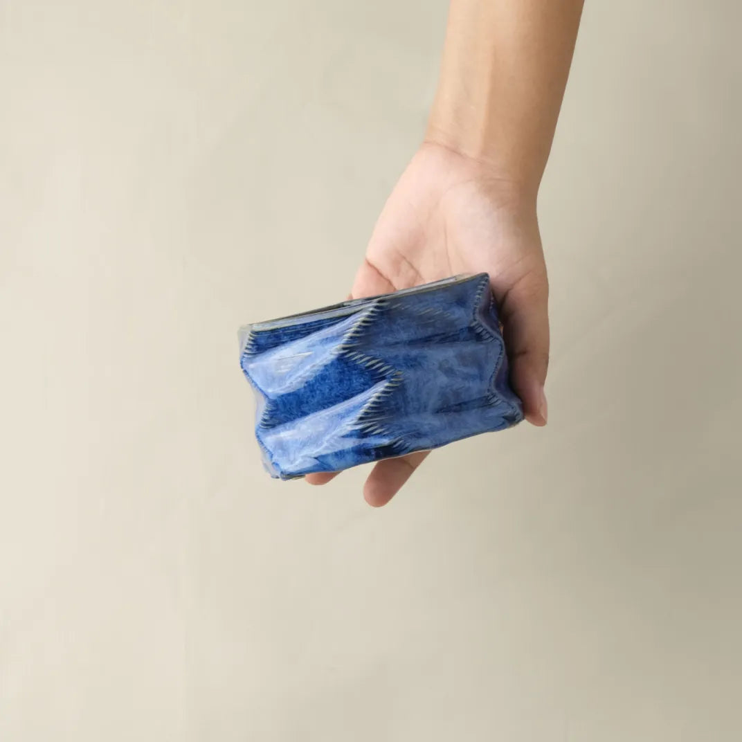 blue Ceramic Planter 3D printed size demo #color_sapphire blue
