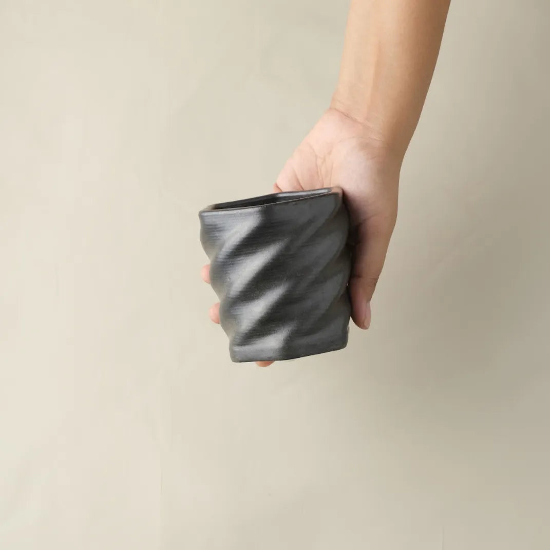 black Ceramic Planter 3D printed size demo #color_black