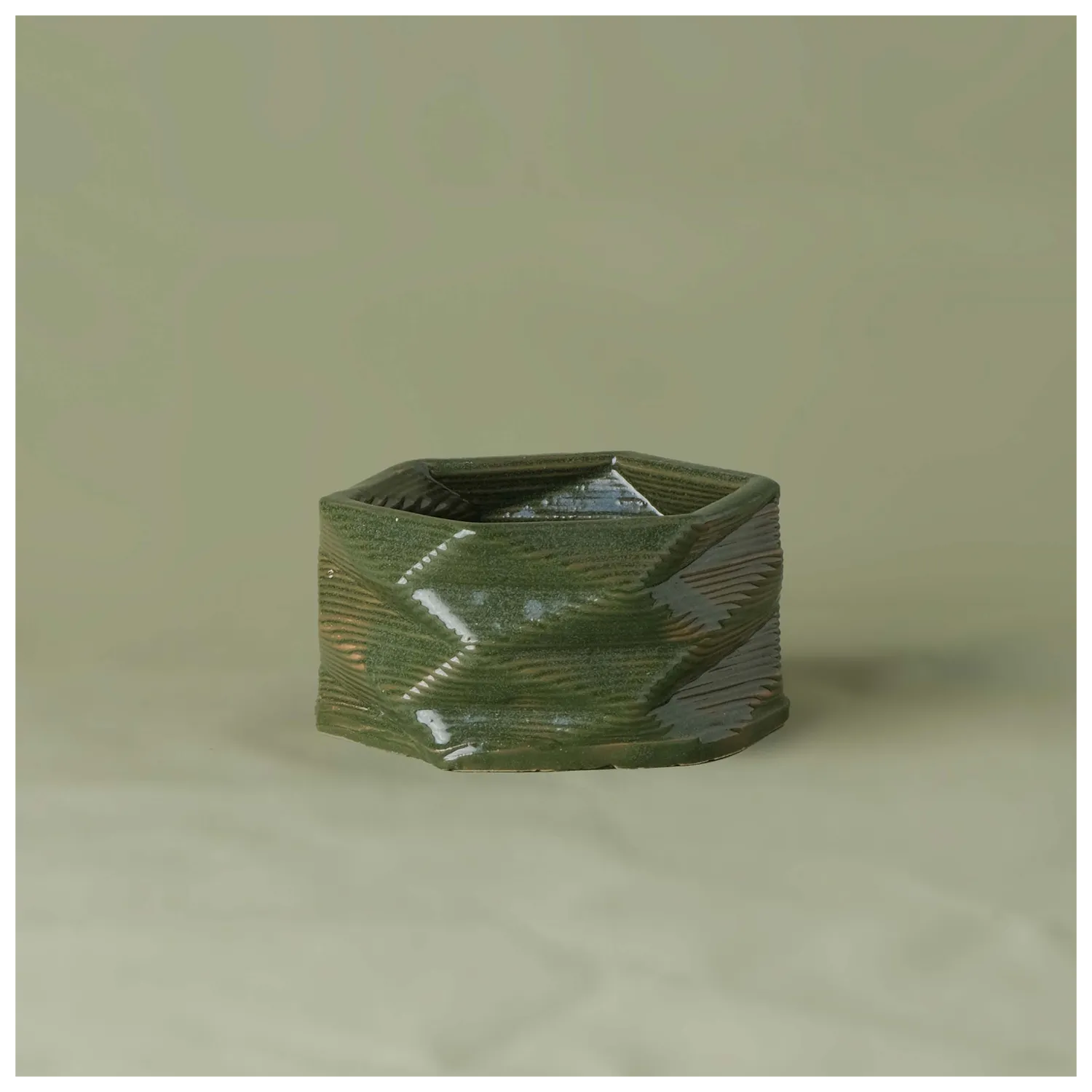 green Ceramic Planter 3D printed front view #color_olive green