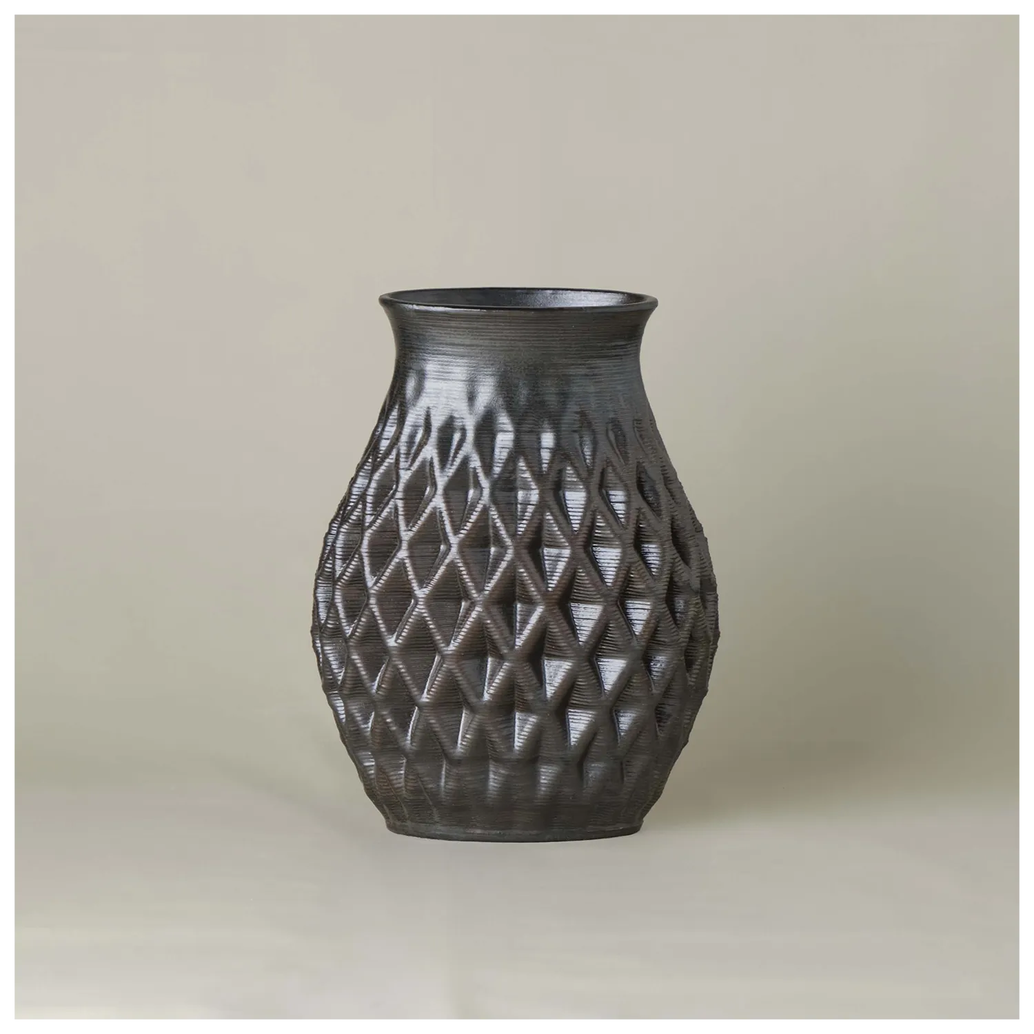 black Ceramic Table Vase 3D printed front view #color_black