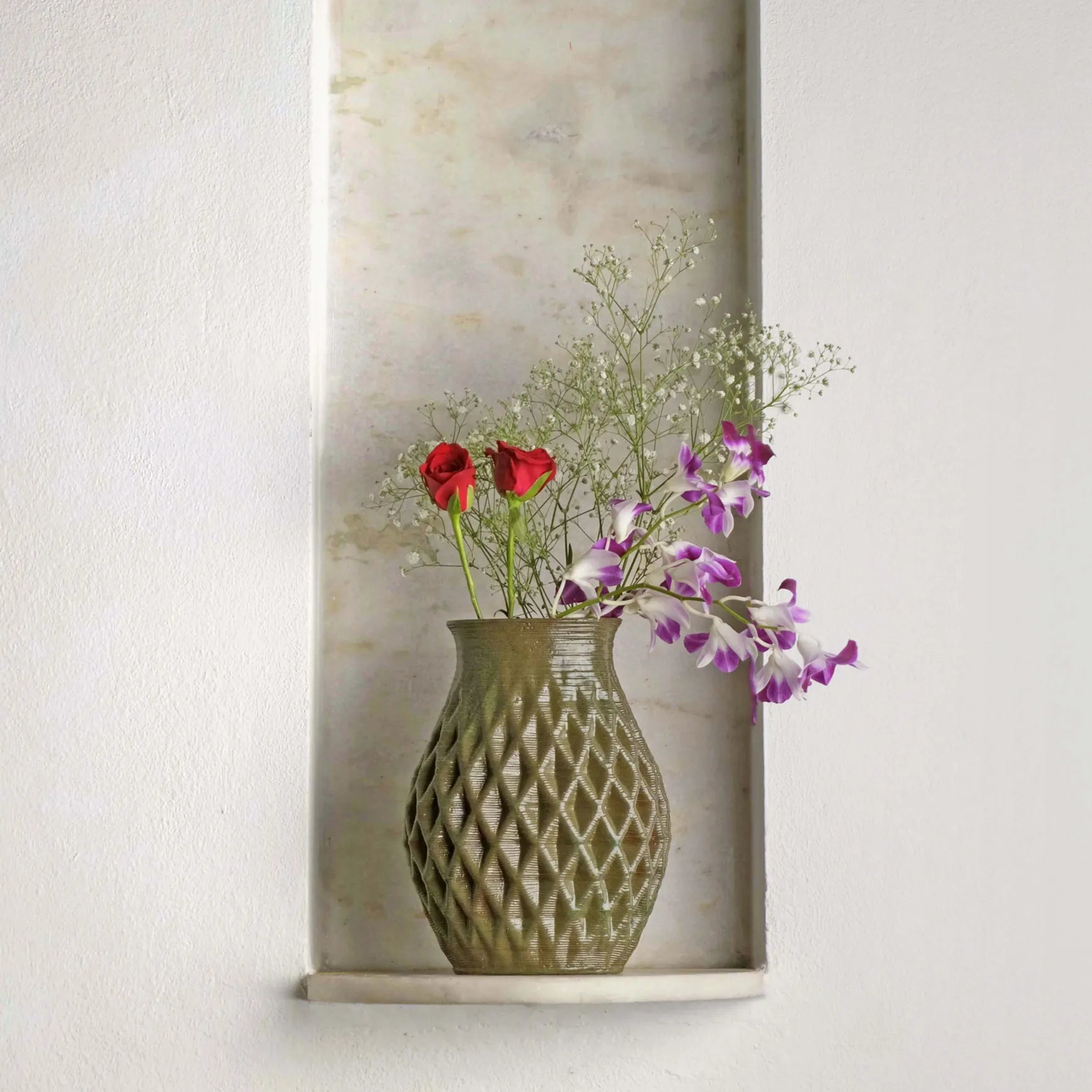 green Ceramic Table Vase 3D printed with flowers #color_olive green