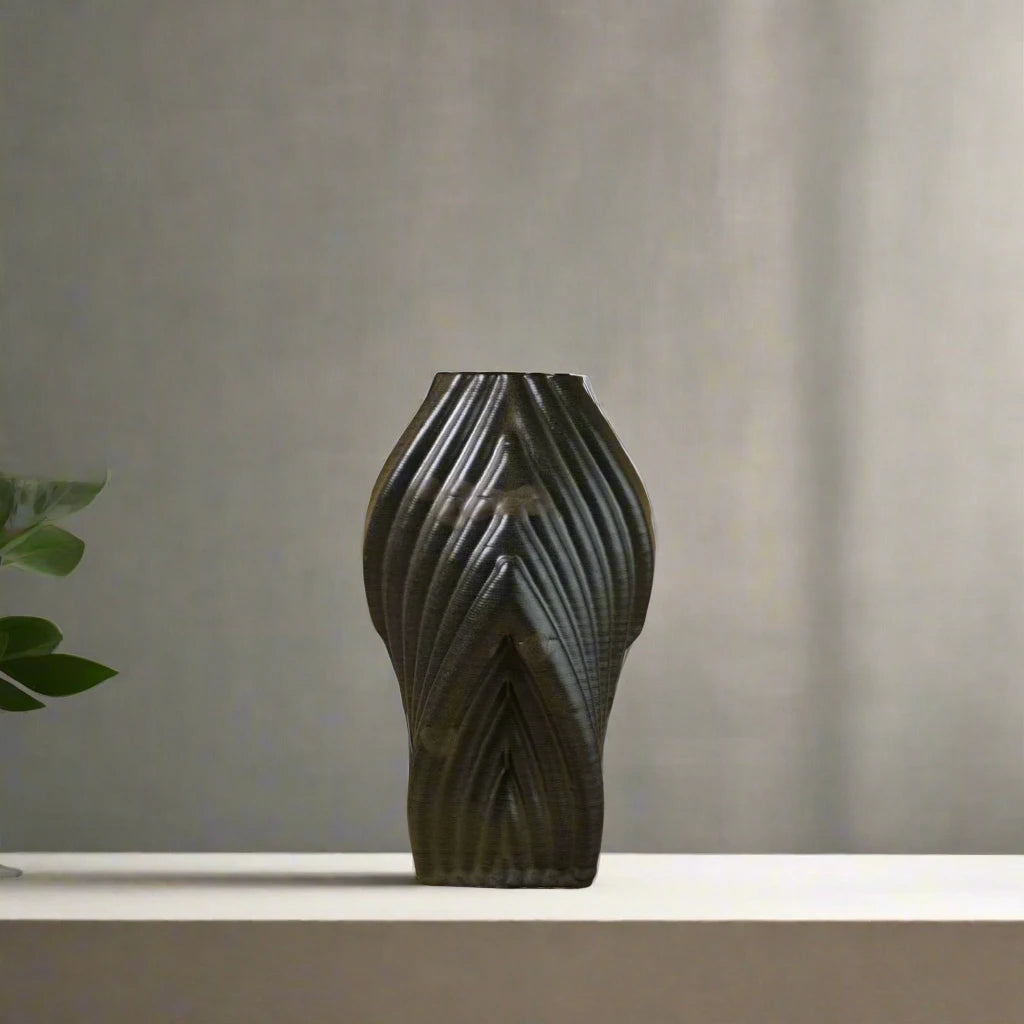 Unique grooved black ceramic vase #color_black