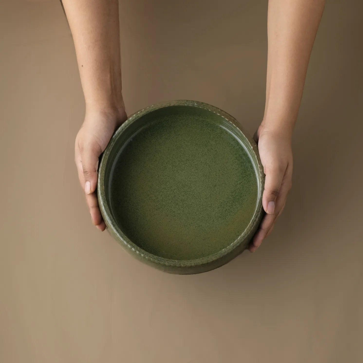 Round green Ceramic Decorative Tray 3D printed size demo #color_olive green