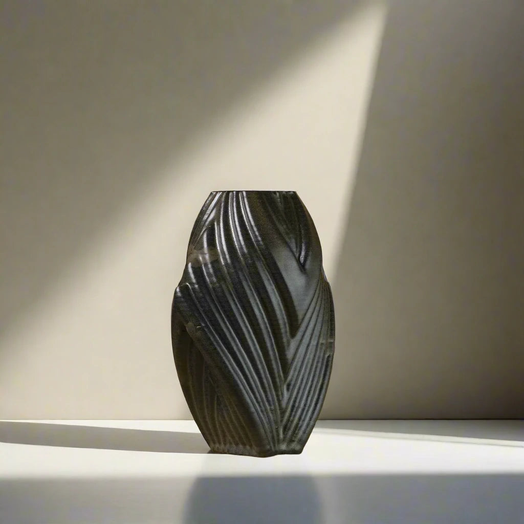 3d printed ceramic vase with unique grooves #color_black