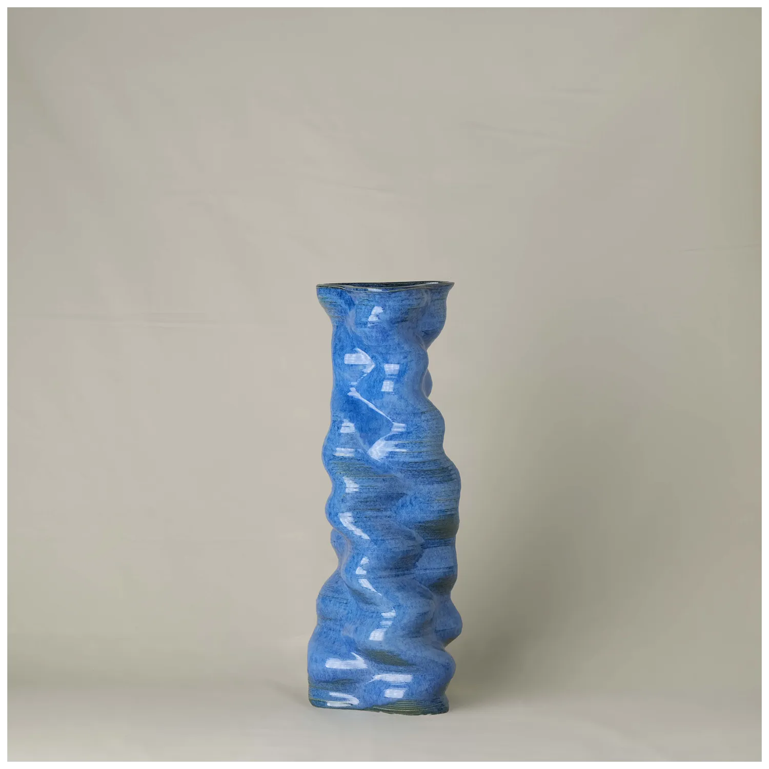 Big blue Ceramic floor vase 3D printed front view #color_sapphire blue