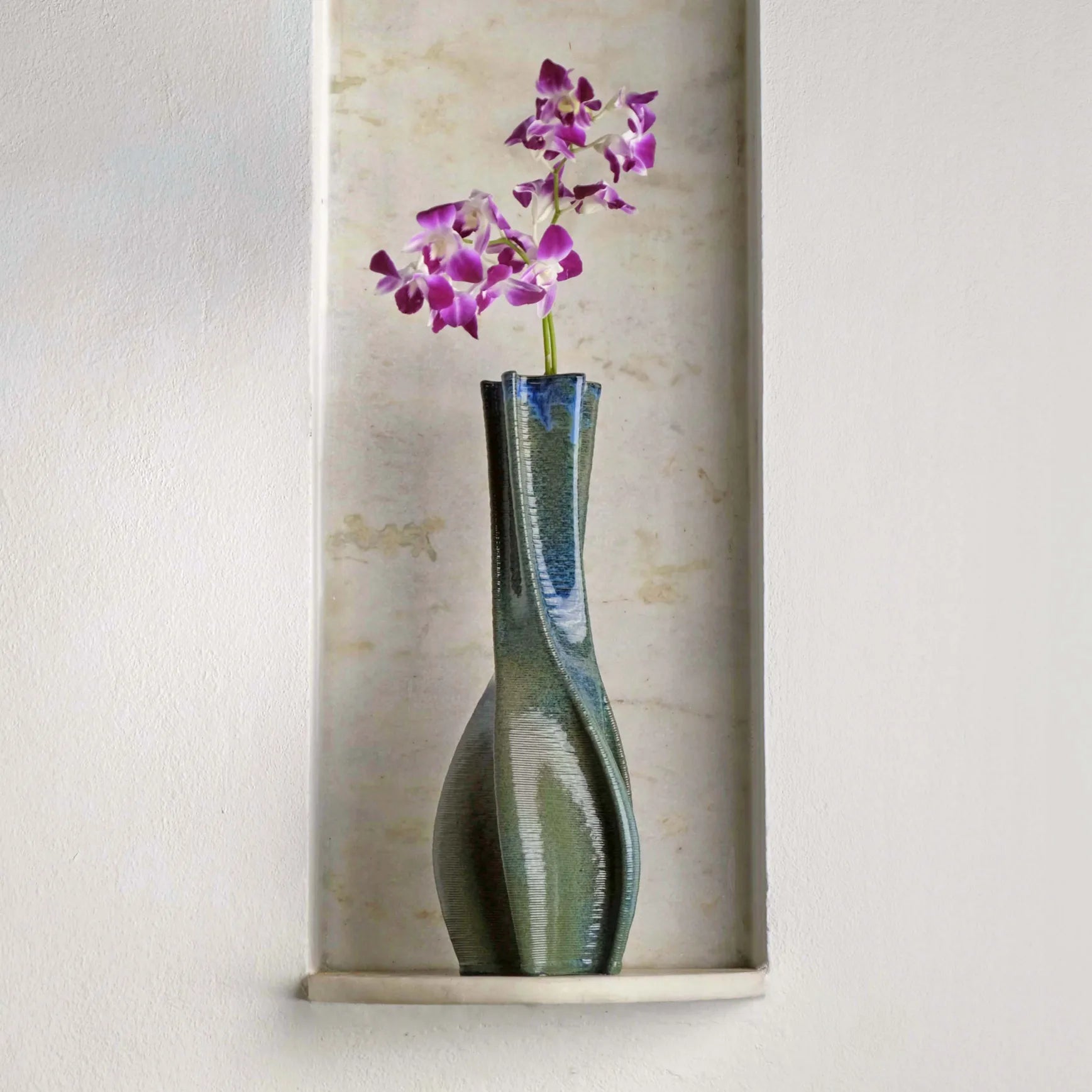  blue Ceramic Flower Vase 3D printed with flowers #color_sapphire blue